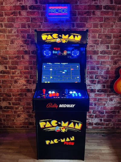 Pacman_Black_Front