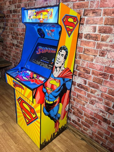 Superman_Right